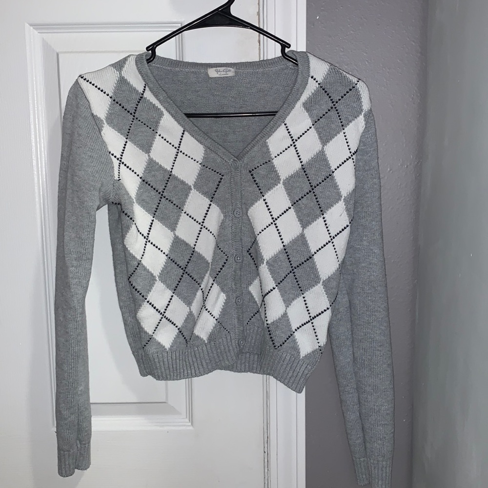 Cute sweater!